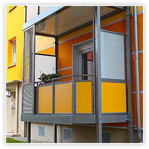 Sichtschutz aus Glas, DSP, Acryl und HPL-Platte für Ihren FBS-Balkon